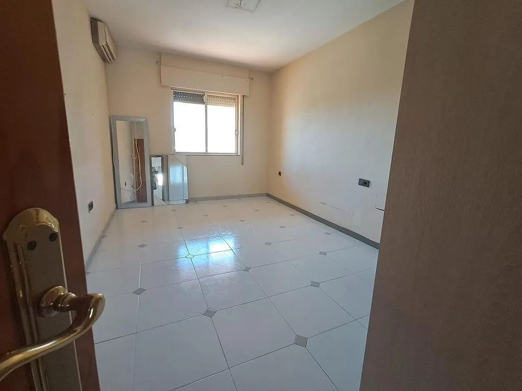 Pièces - 3-Bedroom Flat with Terrace in Puente Tocinos