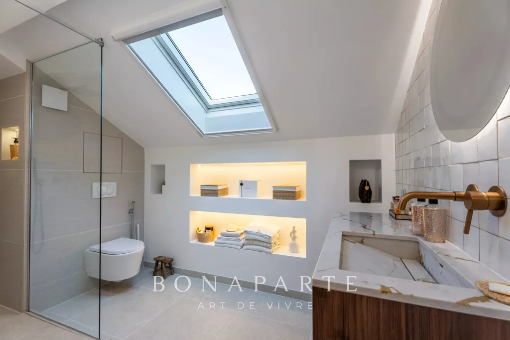 Salles de bain - Duplex avec Vue sur le Golf à Prévessin