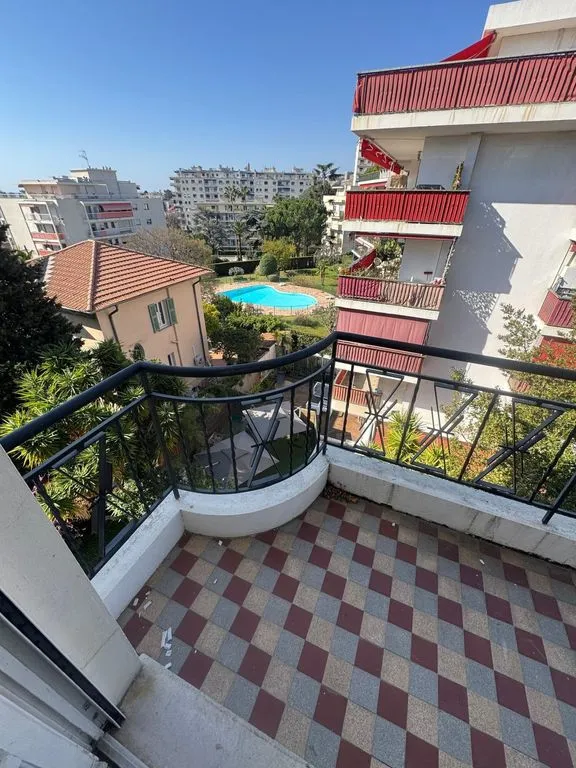 Balcone - 2-Bedroom Flat with Terrace in Nice