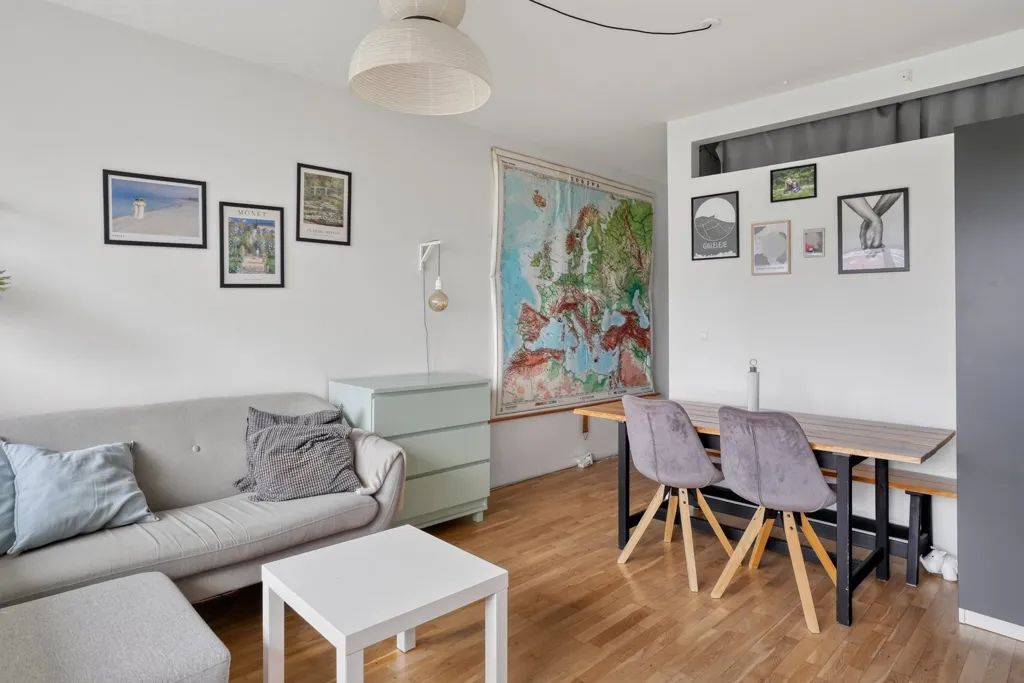 Séjour - Apartment with Balcony in Central Søborg