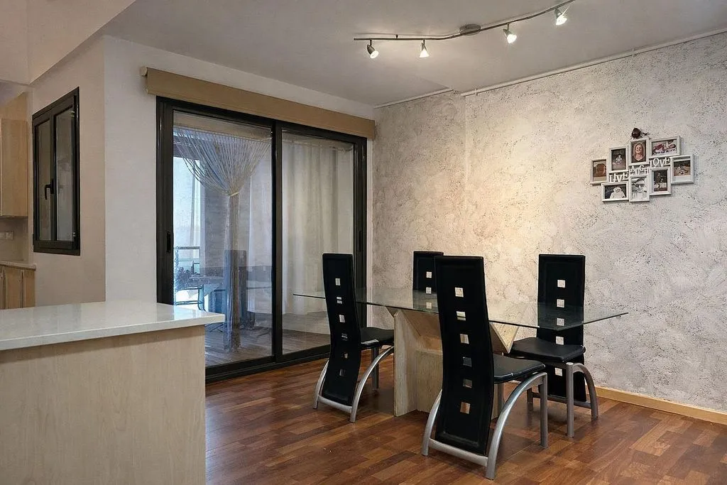 Söögituba - Duplex with Terrace in Santpedor Centre