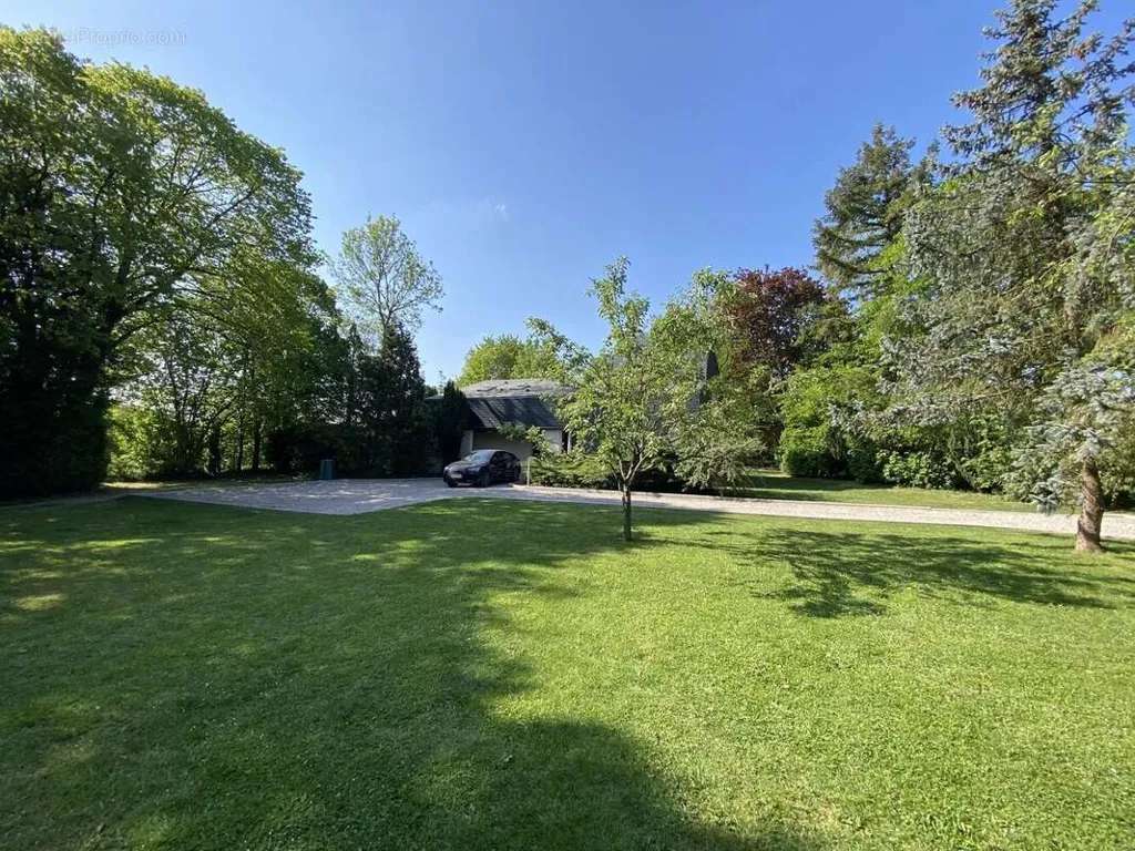 Aed - Architectural House with Garden in Normandy