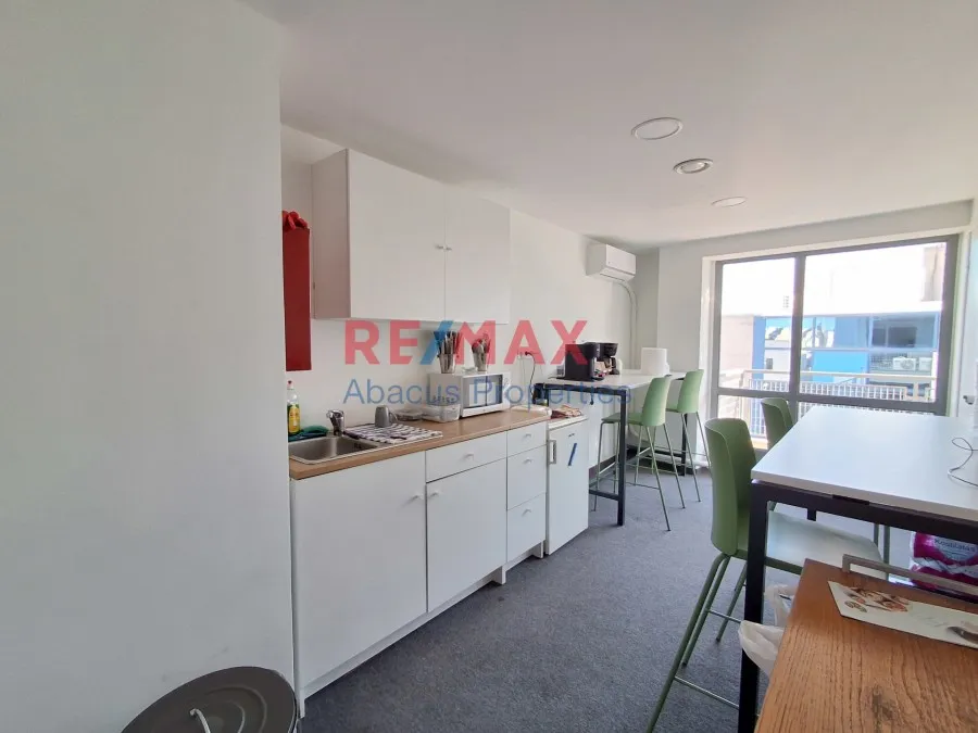 Cucina - Commercial Space with Harbour View in Piraeus