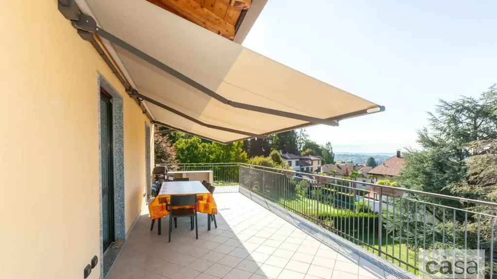 Terrazza - Luxury Villa with Lake View in Comerio