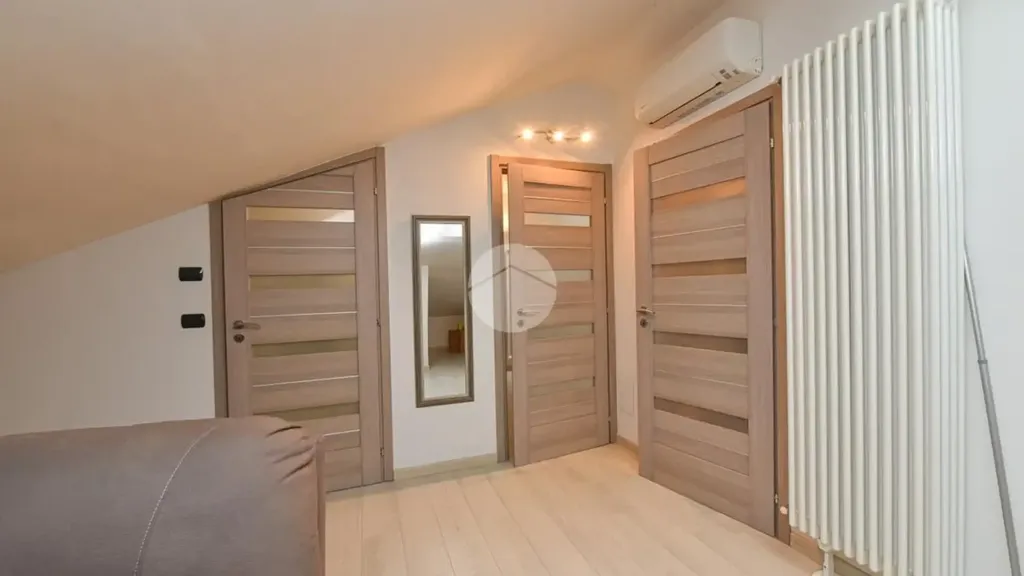 hallway_entrance