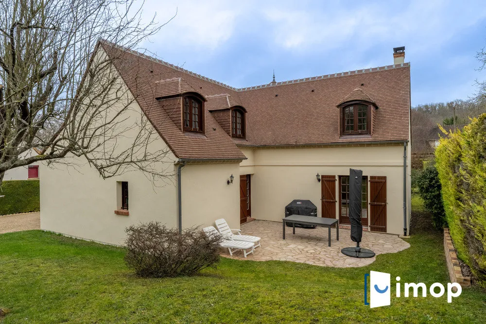 Extérieur - Maison avec Terrasse Sud et Jardin à Villette