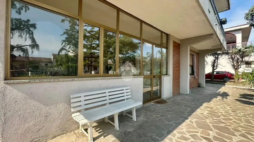 Terrace - Ground Floor Apartment with Veranda in Ghisalba