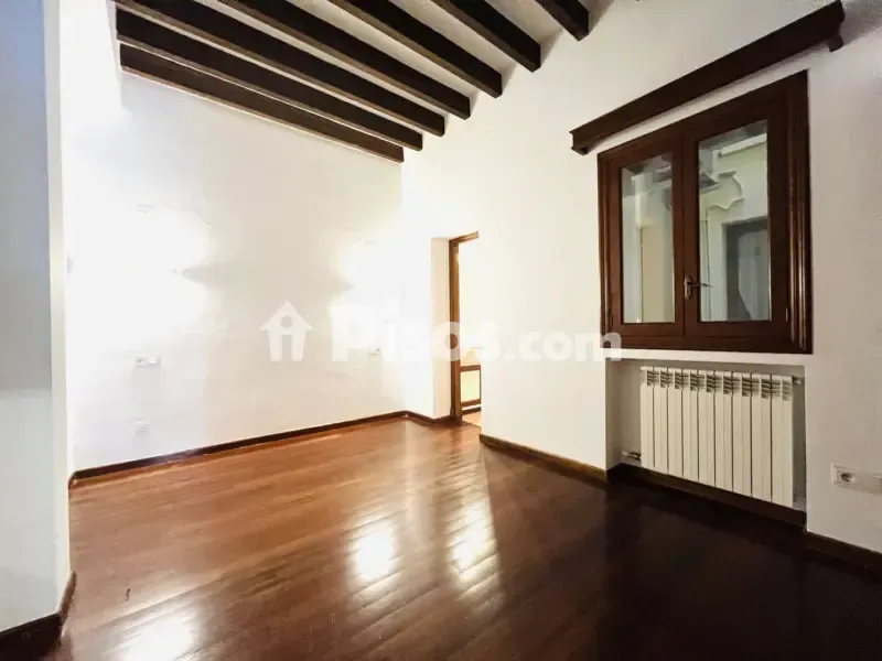Toad - Historic Flat with Views in Centre