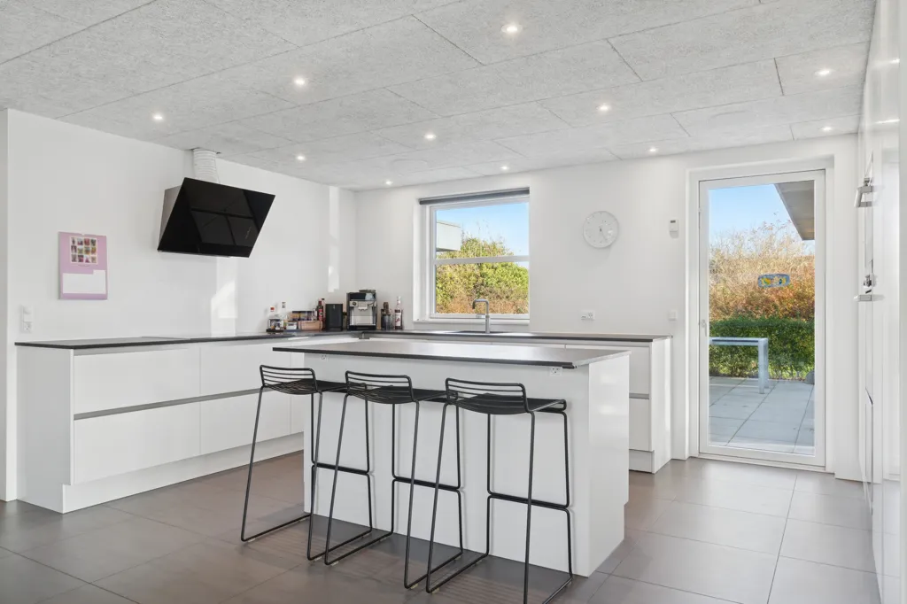 Cuisine - Villa with Separate Parent Suite in Ørsted