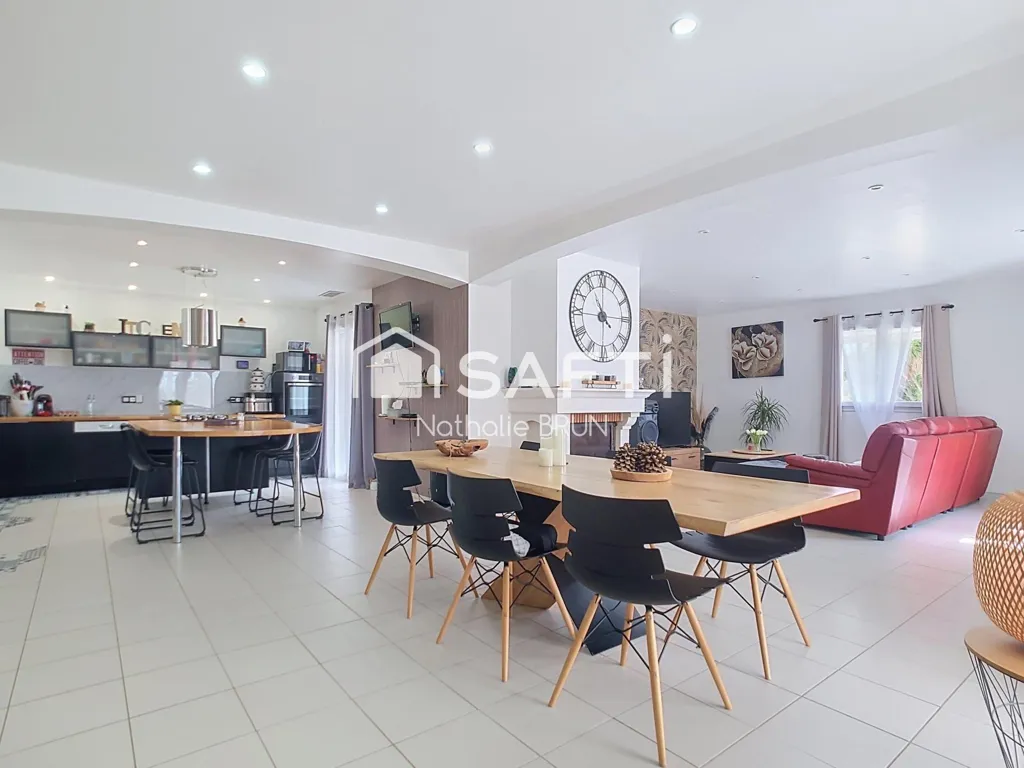 Salle à manger - Villa Rénovée avec Piscine à Marseillan