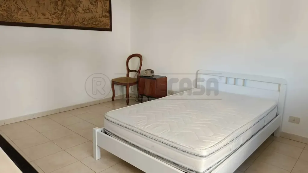 Chambres - Rear-Facing Apartment with Terrace in Ladispoli
