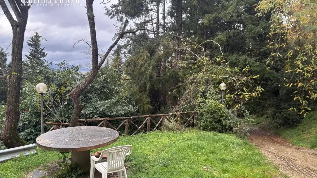 Aed - Terraced House with Garden in Reggello