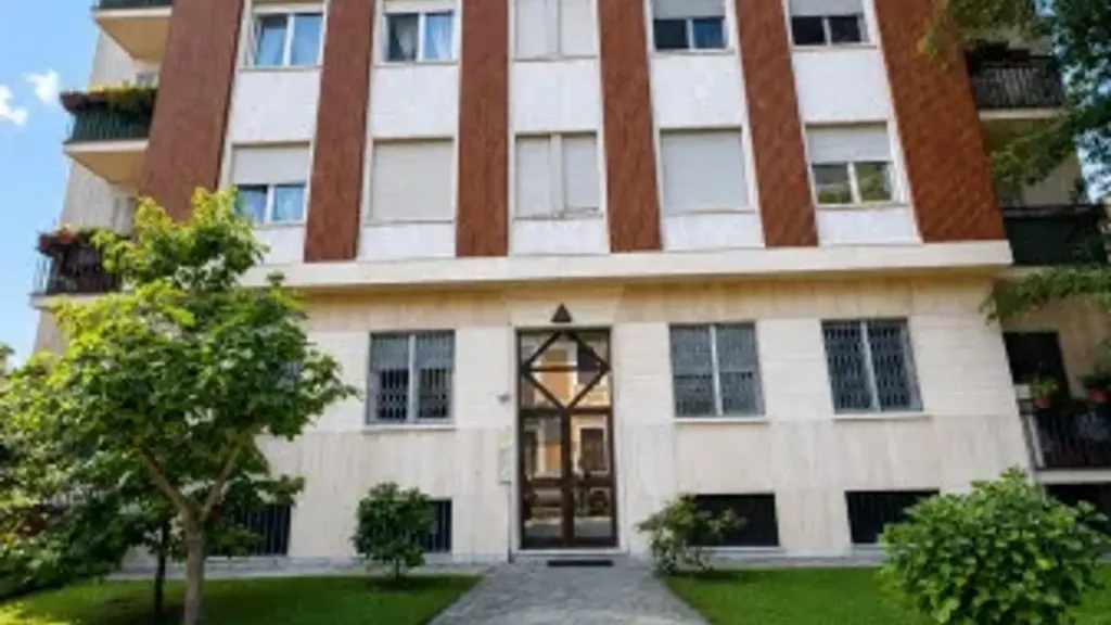 Esterno - Appartamento con vista aperta a Milano