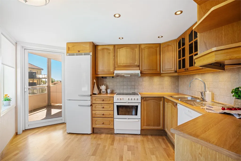 Cuisine - 3-Bedroom Apartment with Terraces in Lund