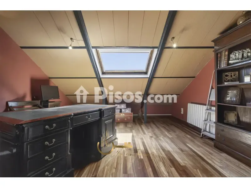 Pièces - Renovated Chalet with Garden in Simón Verde