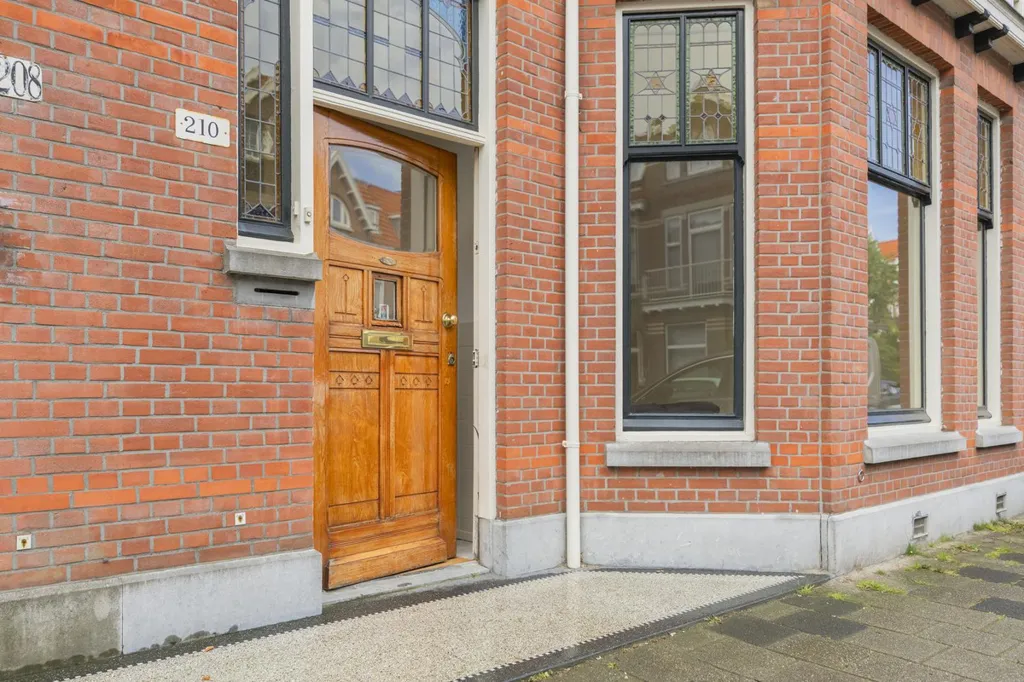 Extérieur - Herrenhuis with Balcony in Duinoord, The Hague