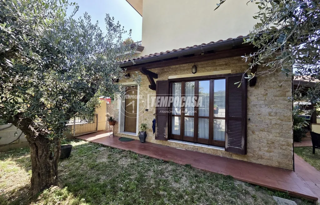 Välivaade - Rustic Villa with Garden in Castagnola, Massa
