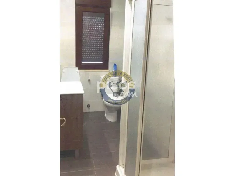 Bathrooms - 3-bedroom house in ES