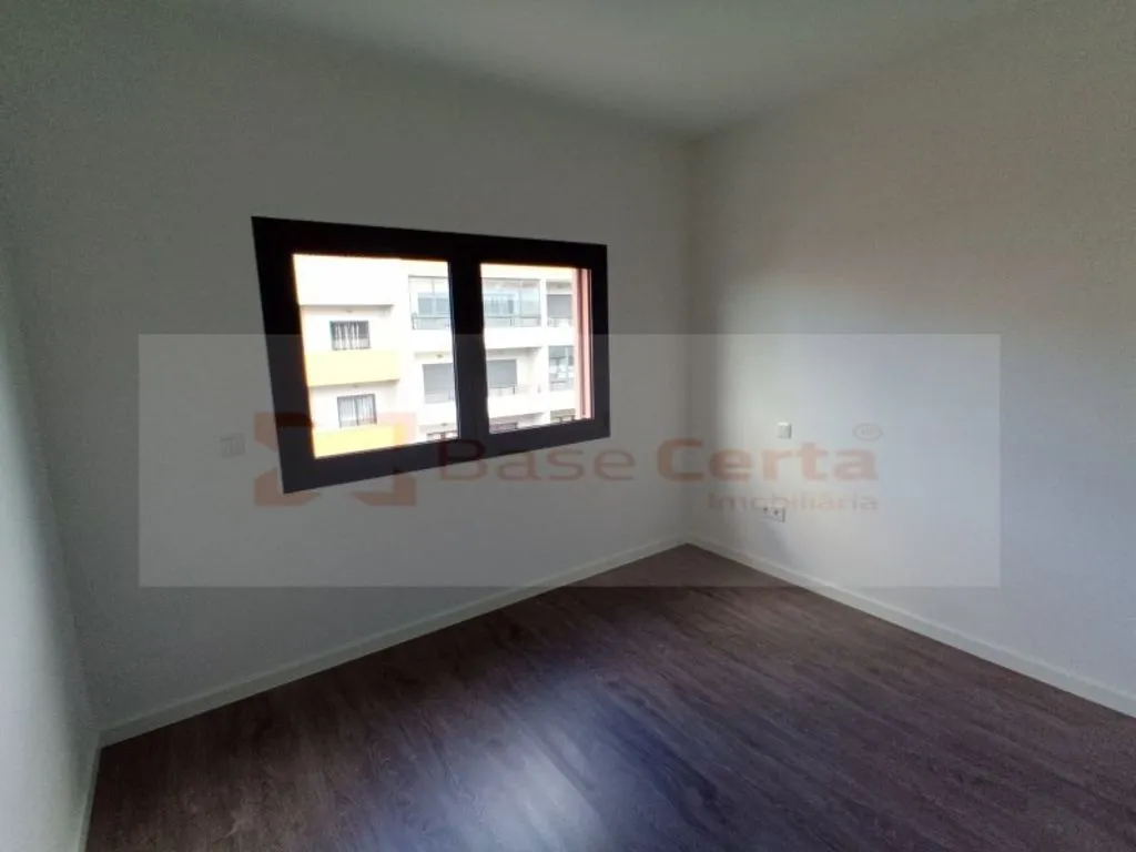 Toad - Luxury Duplex Flat with Open Space in Seixal