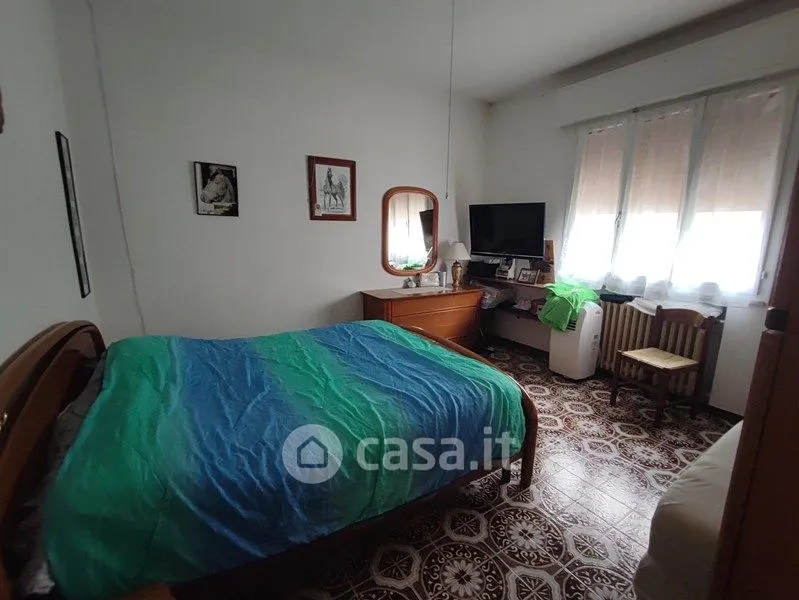 Chambres - Three-Storey House with Garden in Bondeno