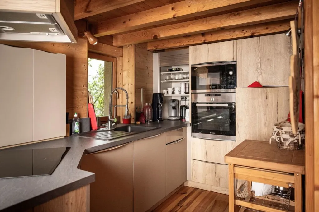 Cuisine - Chalet Ancien avec Vue Montagne à Thônes