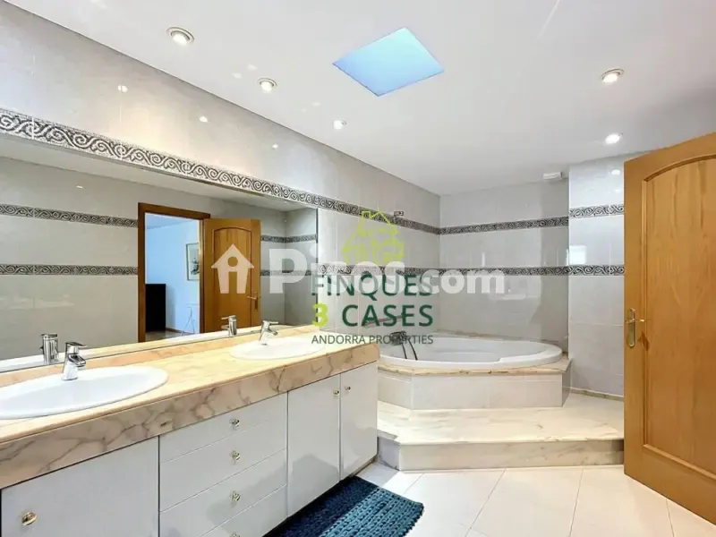 Salles de bain - Luxury Chalet with Spa in Escaldes-Engordany