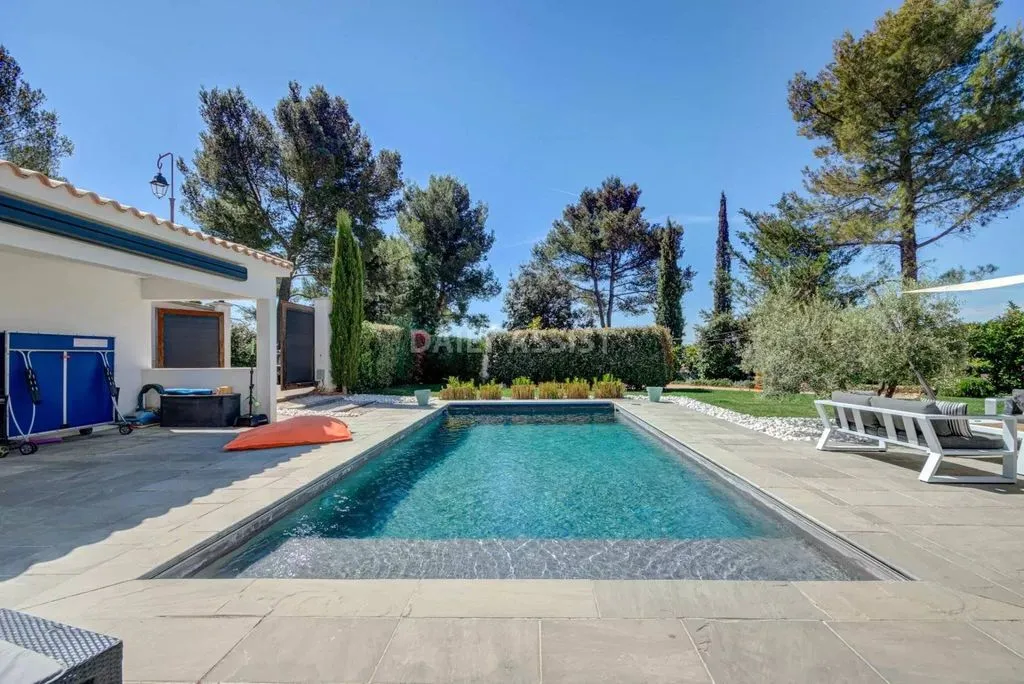 Bassein - Luxury Villa with Pool in Saint-Marc-Jaumegarde