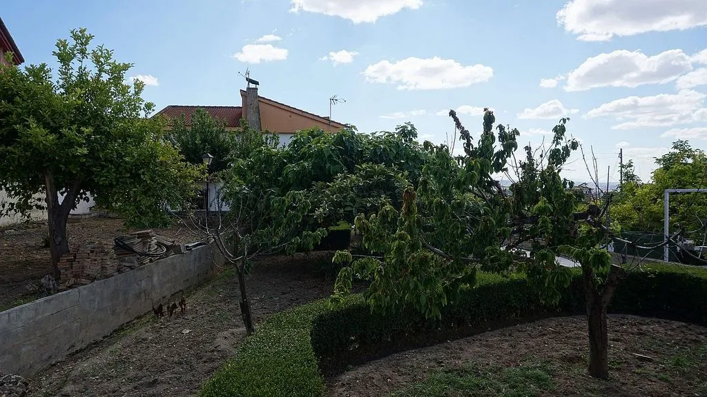 Aed - Chalet with Pool and Garden in Cajar