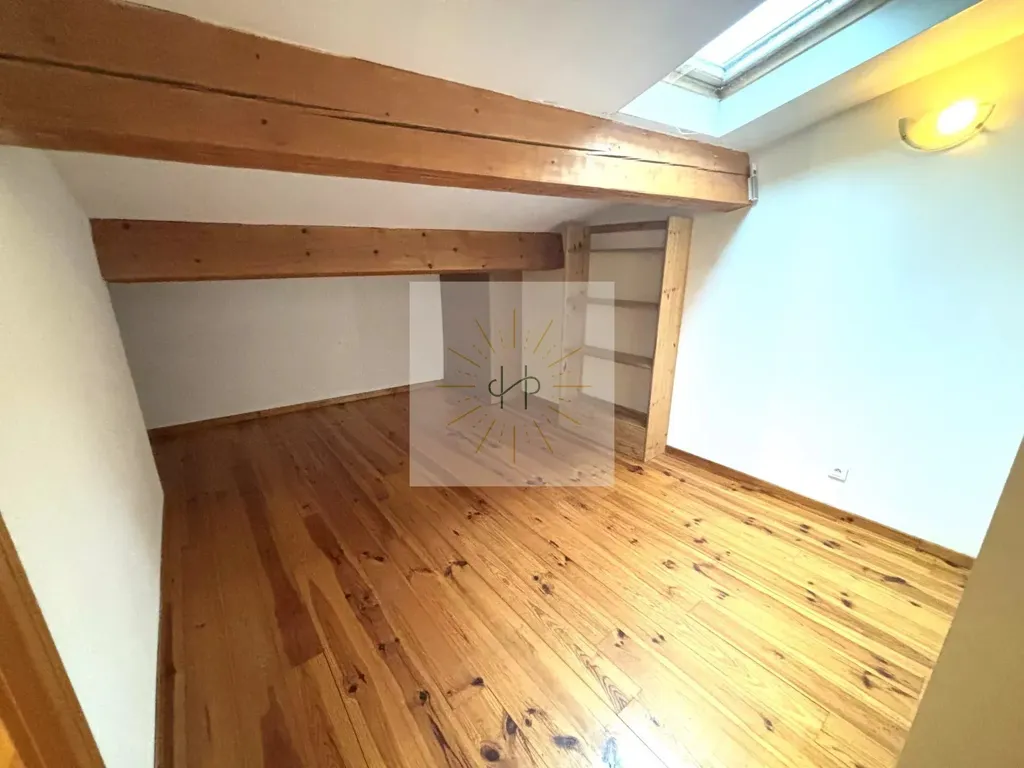 Pièces - Ensemble Immobilier avec Jardin à Montélimar
