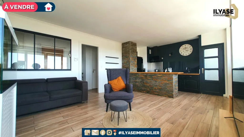 Séjour - Appartement T3 avec Balcon et Vue Dégagée à Chalon-sur-Saône