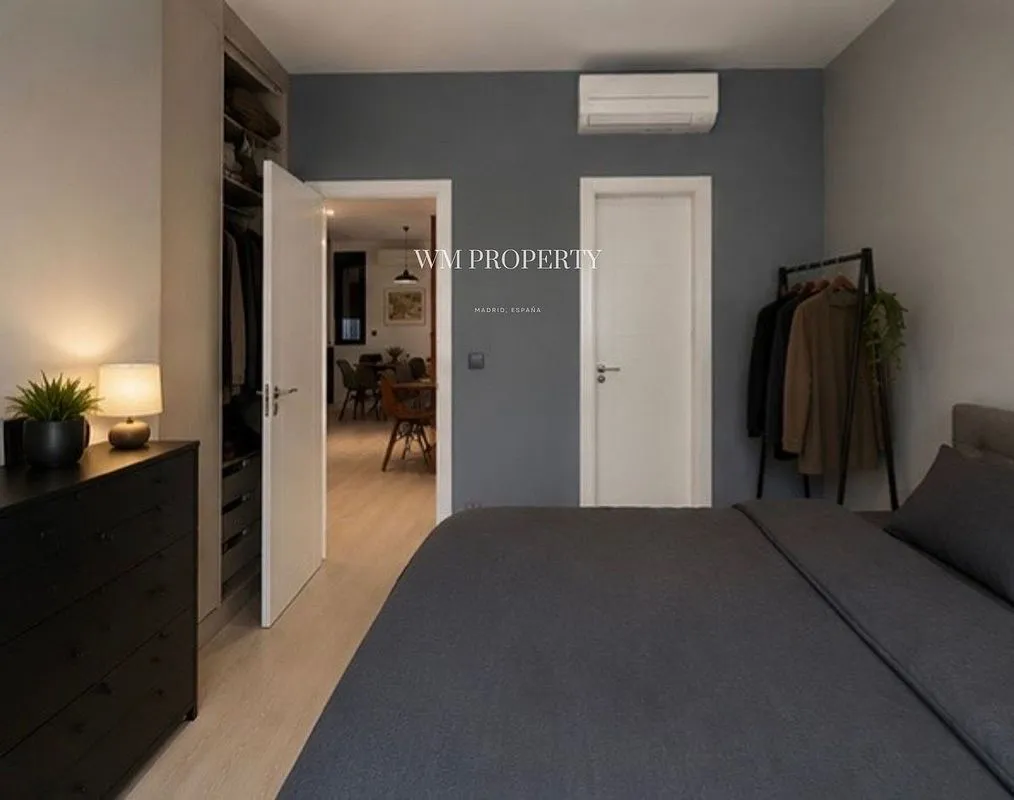Bedrooms - Furnished Flat with Balcony in Embajadores