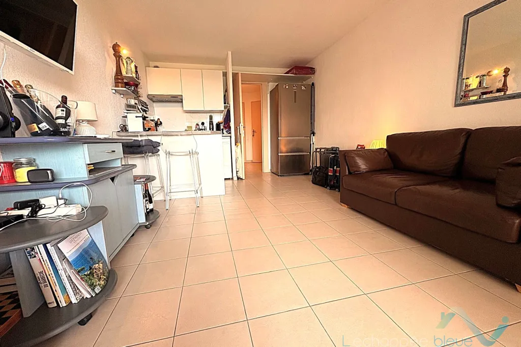 Elutuba - 2-Bed Apartment with Sea View in Gassin