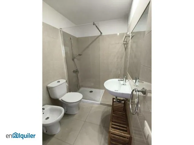 Salles de bain - Apartment with Pool in City Centre