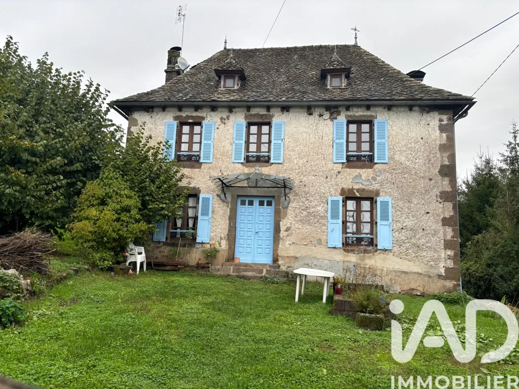 Extérieur - Maison Traditionnelle avec Jardin à Marmanhac