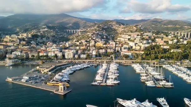 Õhuvaade - Luxury Apartment with Sea View in Sanremo