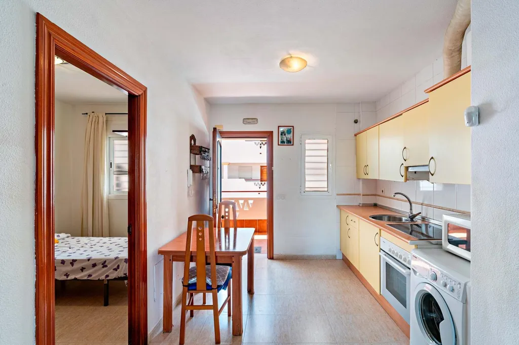 Kitchen - Apartment with Pool and Terrace in Almerimar