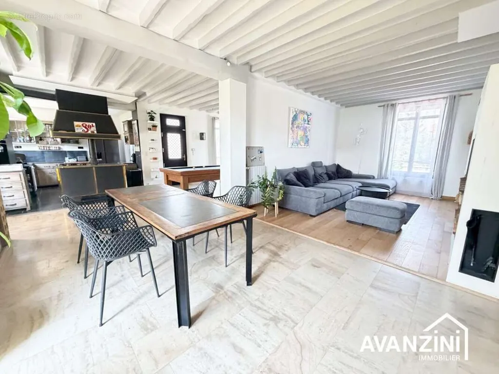 Sala da pranzo - Character House with Terrace in Coulommiers
