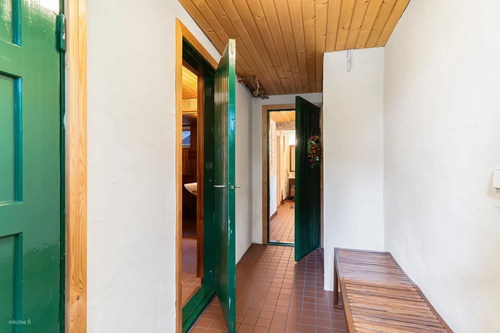 Entrée - Detached House with Sauna in Hyvinkää