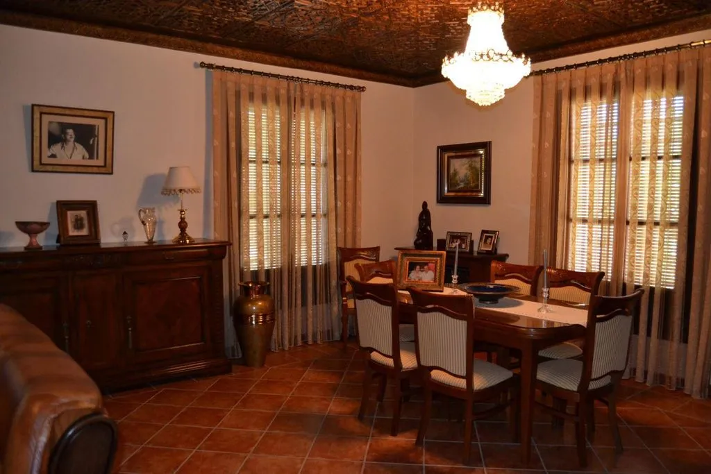 Söögituba - Luxury House with Pool in Posadas