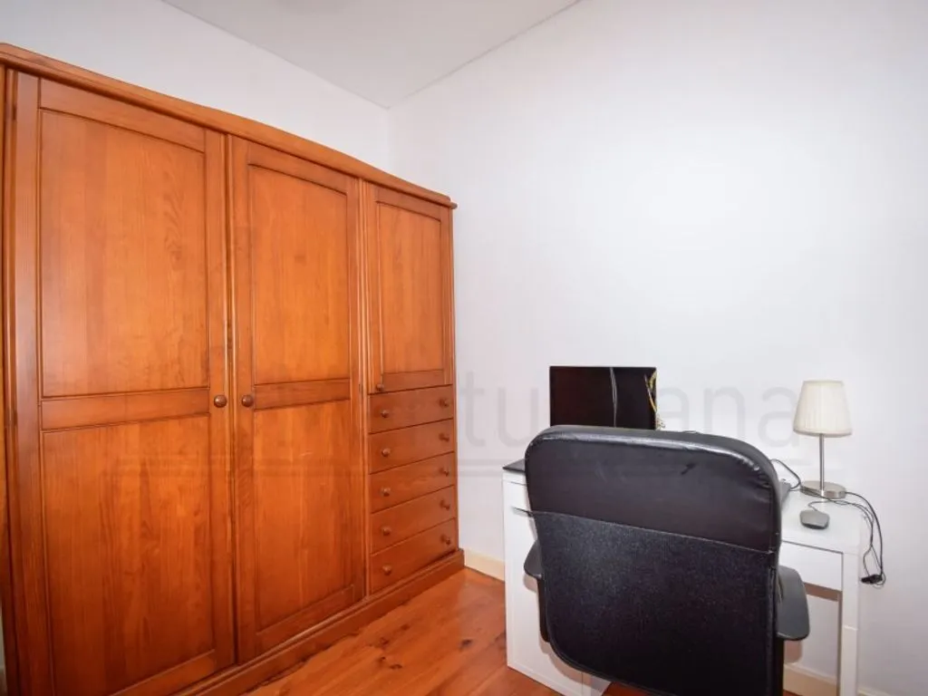 Bureau - Semidetached House with Sea Views in Cascais