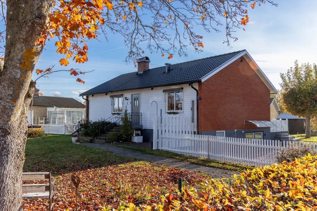 Jardin - 1-Storey Villa with Terrace in Fliseryd