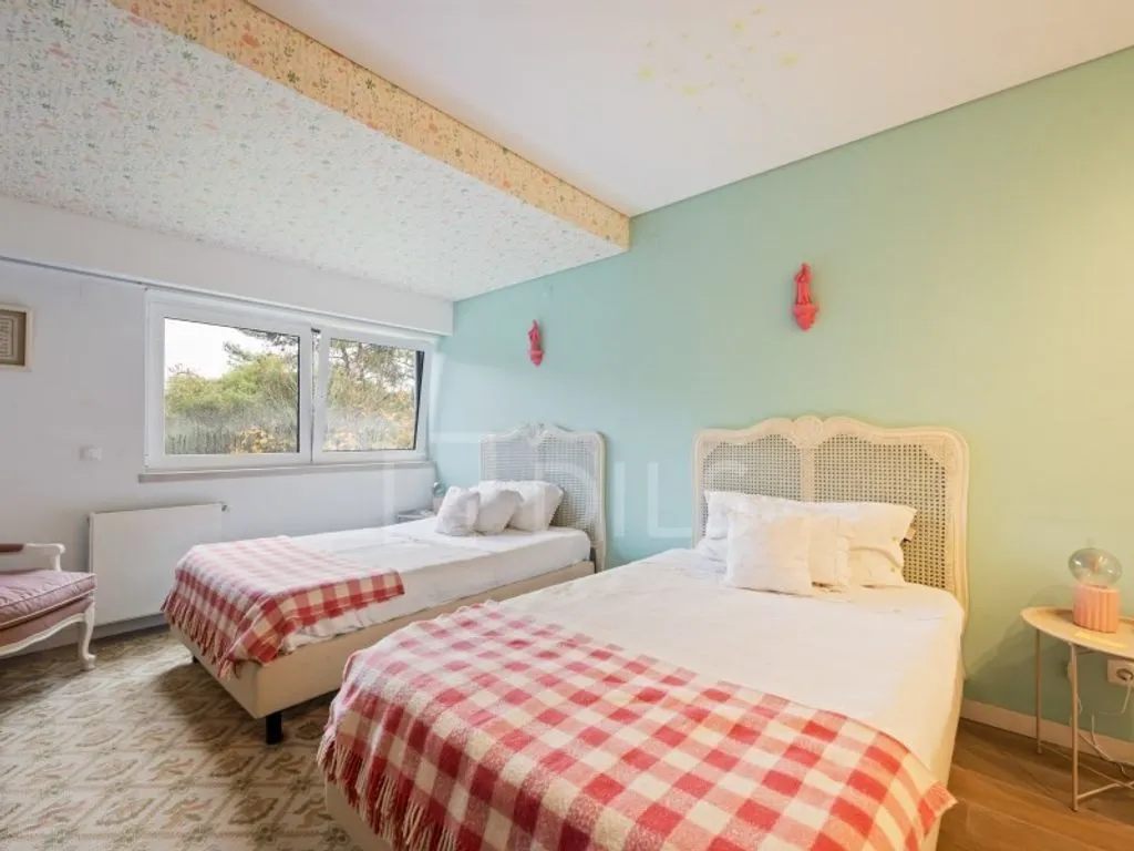 Chambres - Duplex Flat with Garden in Cascais Centre