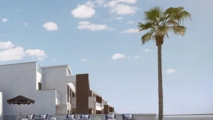 Apartment with Large Terrace in Benahavís
