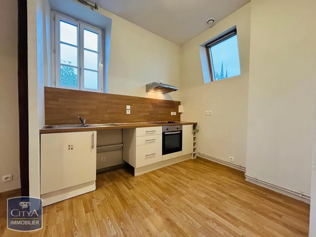 Köök - City Centre Flat with Proximity to Chartres Station