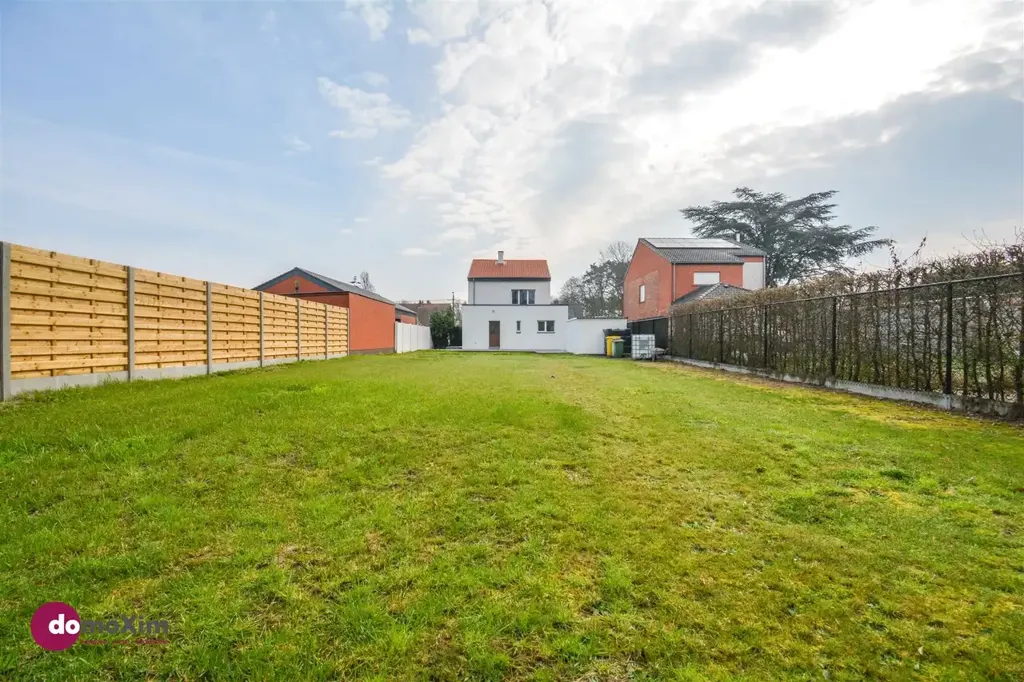 Aed - Renovated House with Garden in Baal