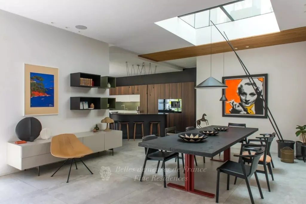 Salle à manger - Maison Contemporaine avec Piscine à Fontainebleau