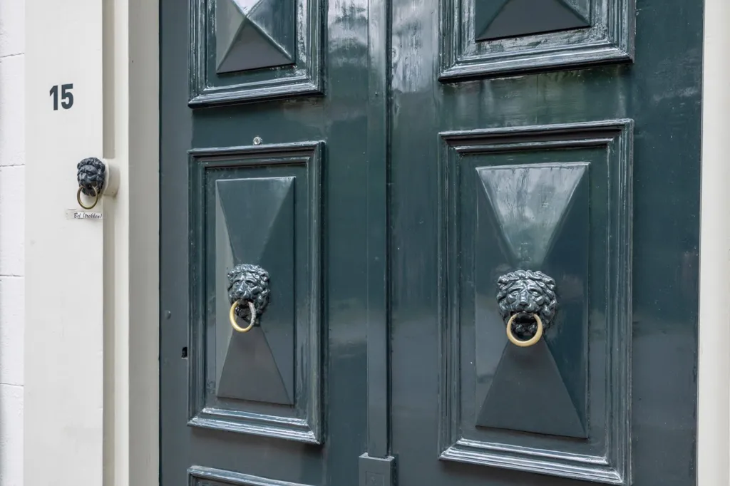 Exterior - Monumental Villa with Historical Charm in Breda