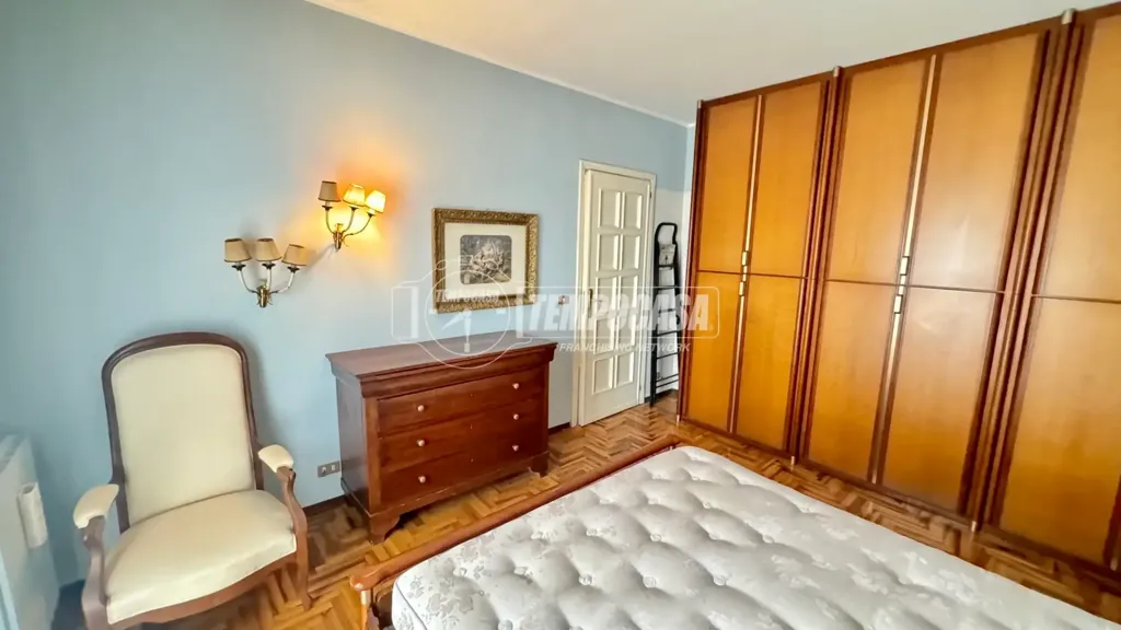 Appartement 5 pièces à IT