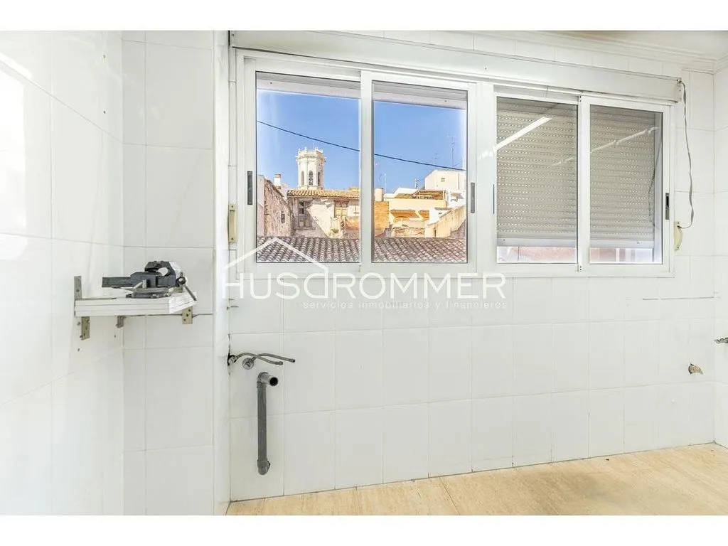 Vannitoad - Dual-Unit Property with Central Location in Vila-real