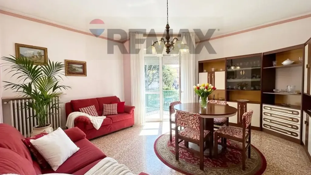 Séjour - Spacious Apartment with Balcony in Lovere